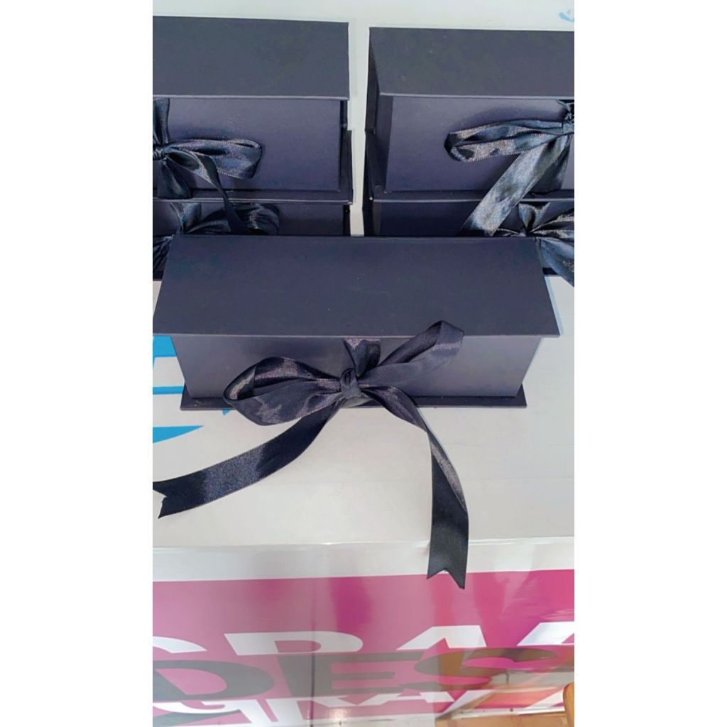 Hardbox Pita Lipat Kotak Kado Polos Hitam 24,5x8,5x8cm Karton Yellowboard Pita Satin