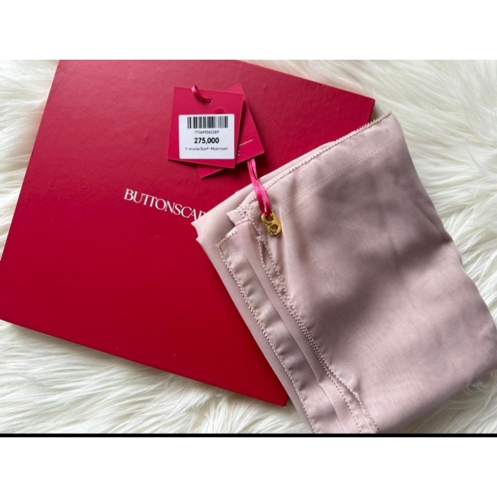 Buttonscarves Everyday Scarf