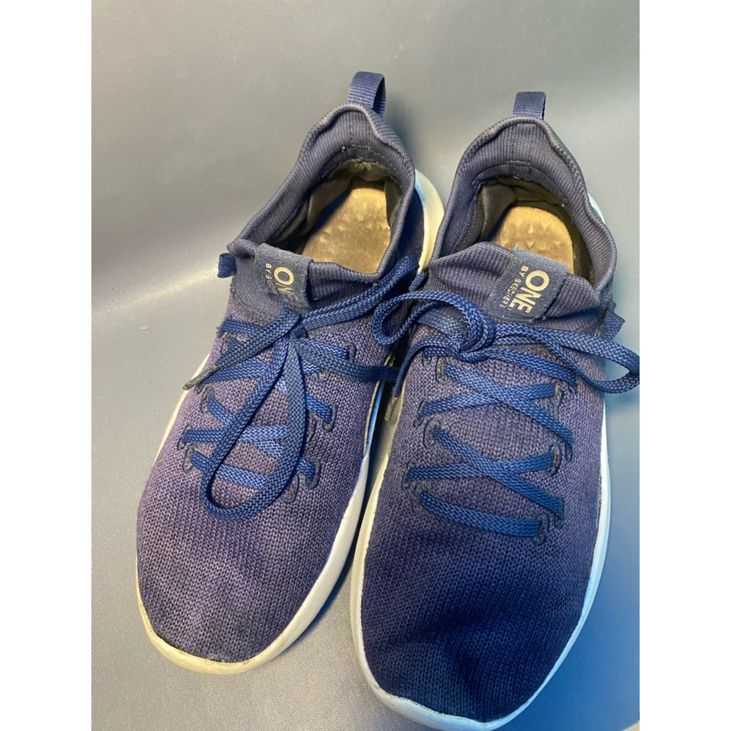 Preloved Sepatu Skechers Slip In Ultra Go Goga Mat Original, Navy Blue. Size 39, Kondisi 85%