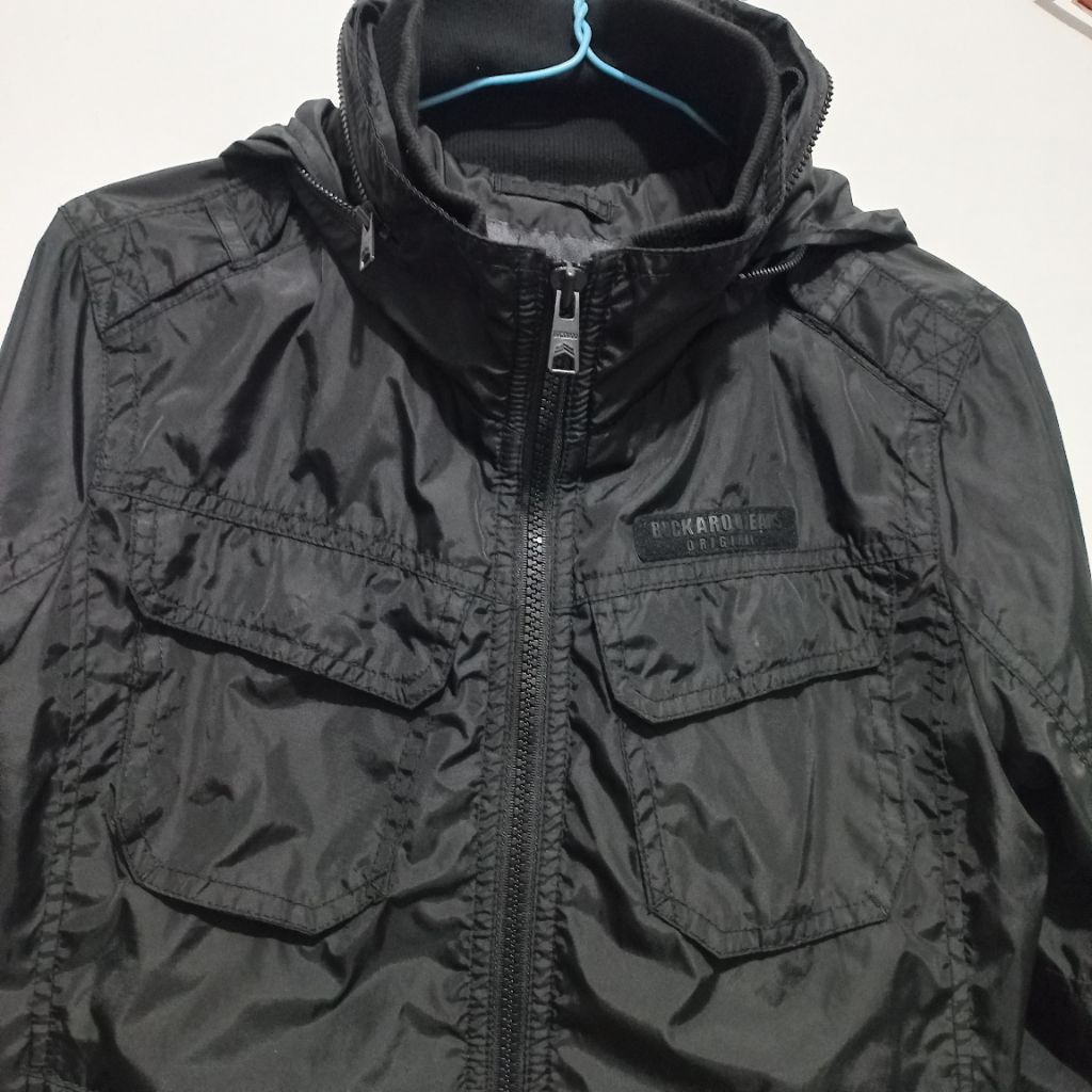 Bomber Hitam Pekat Buckaroo Size Kecil Berhodie