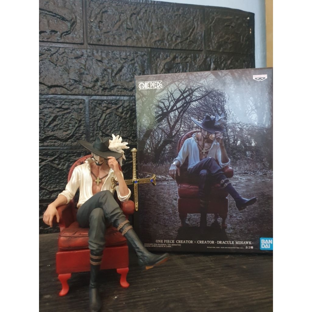 Taka No Me Mihawk + pedang yoru