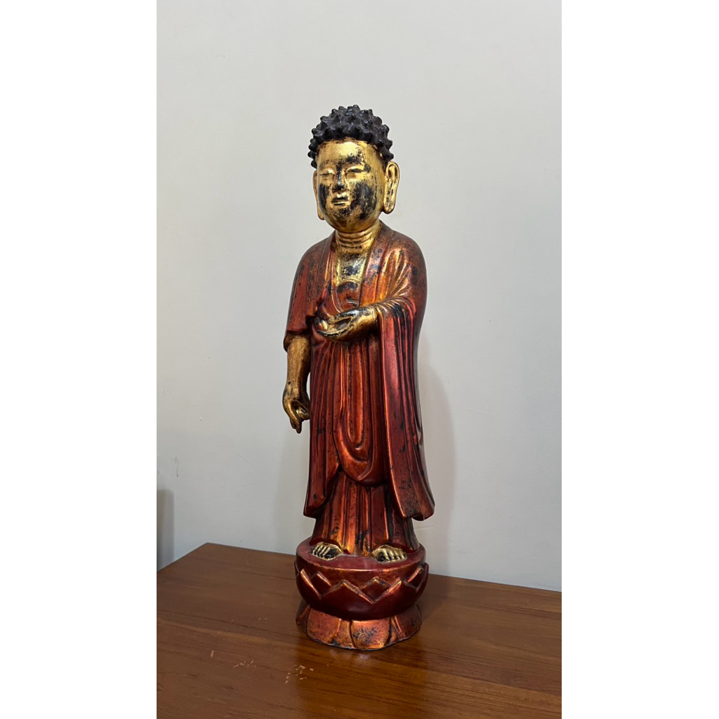 Patung Buddha Berdiri (Kayu) – Finishing Antik Elegan