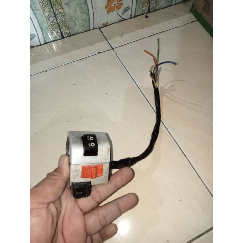 Saklar Holder Kiri Honda Astrea Grand Legenda ori