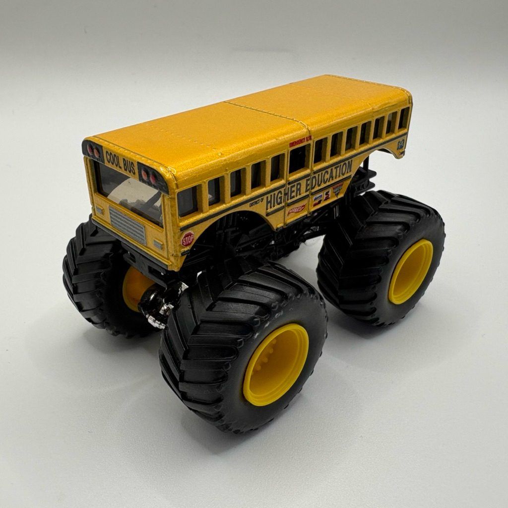 Hot Wheels Monster Jam Higher Education Loose School Bus Yellow Skala 64 Truck Hotwheels