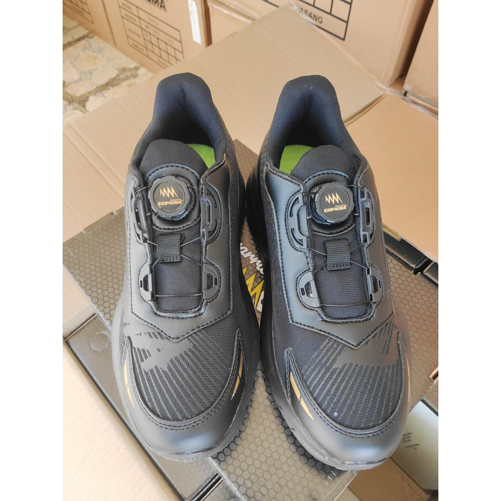 Sepatu Takctikal Exduma tali putar