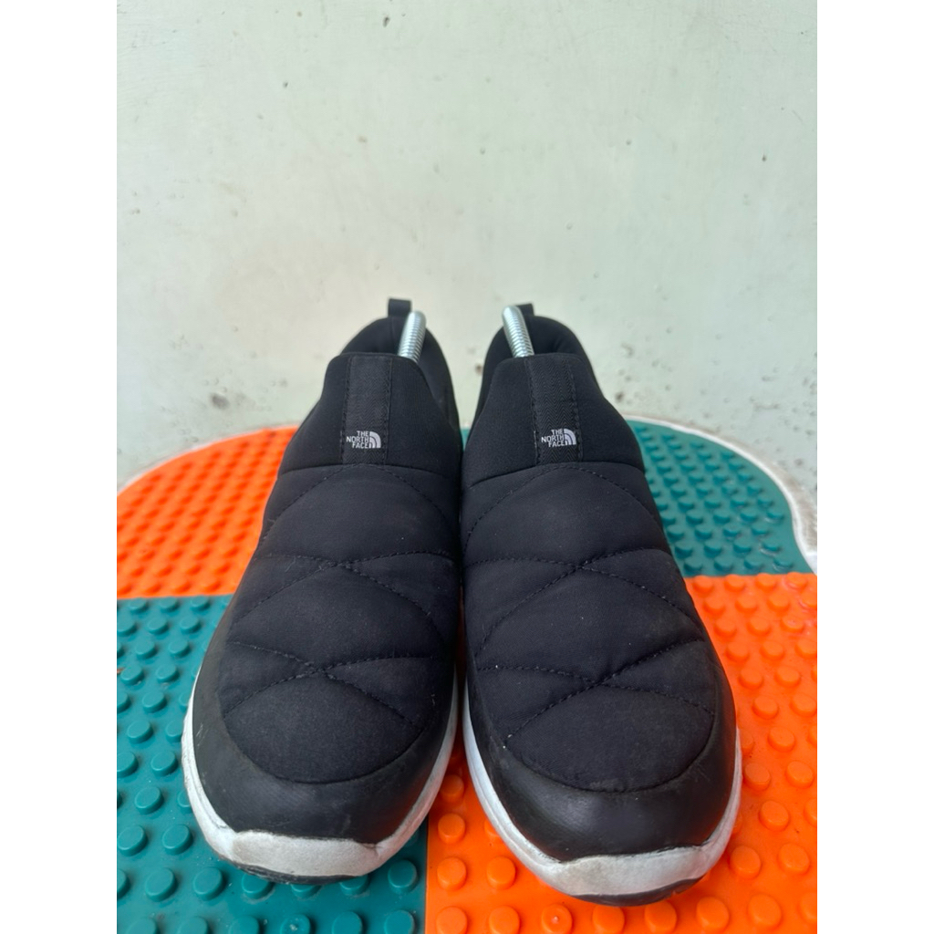 the north face slip on