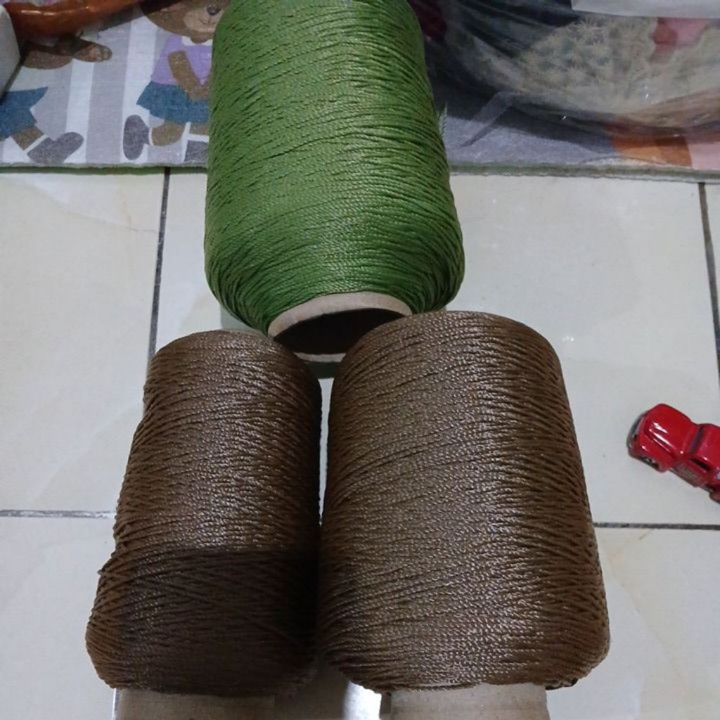 Benang Rajut Nilon Monolon stok hanya yang ada di gambar