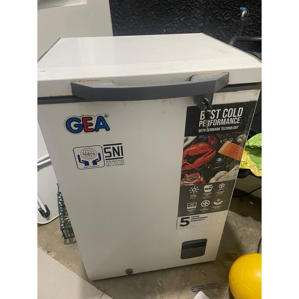 CHEST FREEZER GEA 100 liter