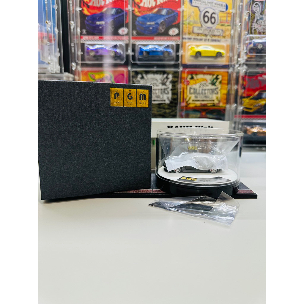 PGM 1:64 Nissan Skyline GT-R R32 Metallic Gun Grey Exclusive Packaging