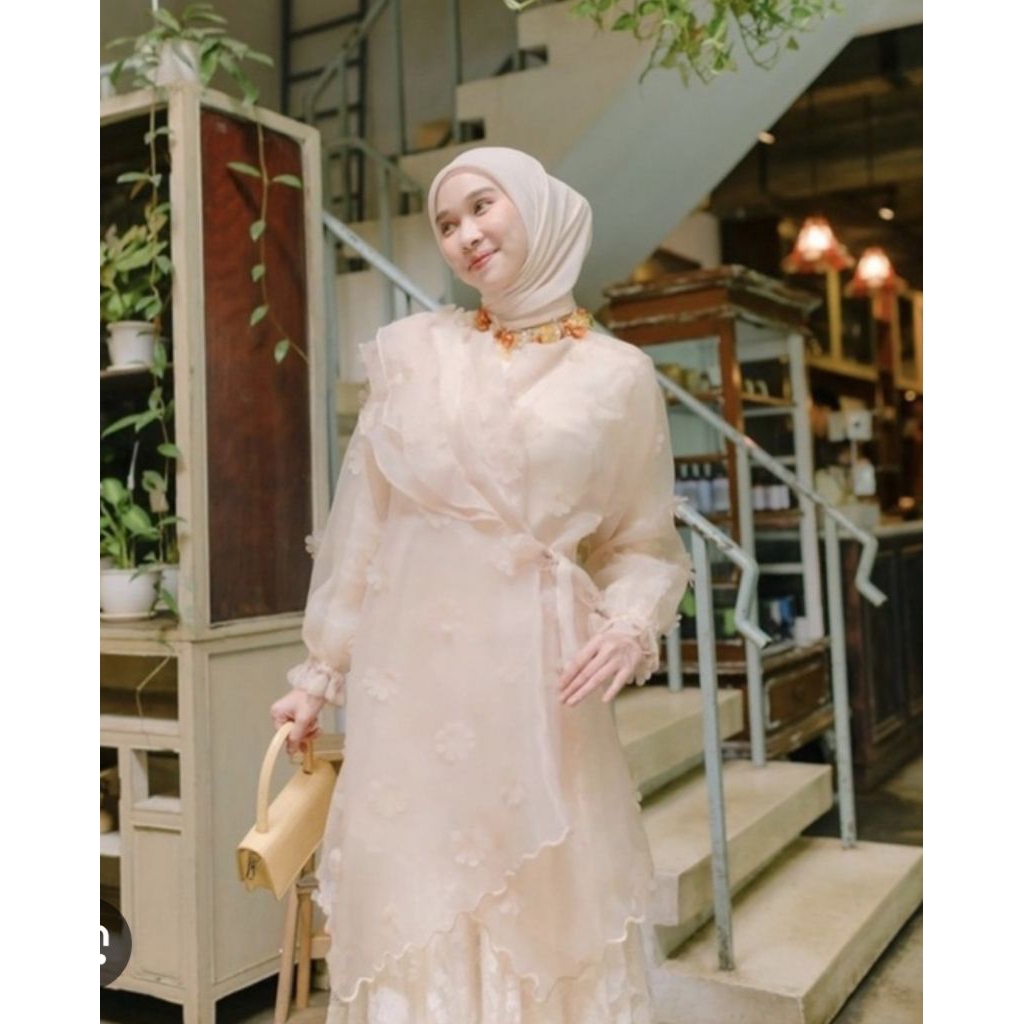 Preloved 3D Raya Outer by Haidee Orlin