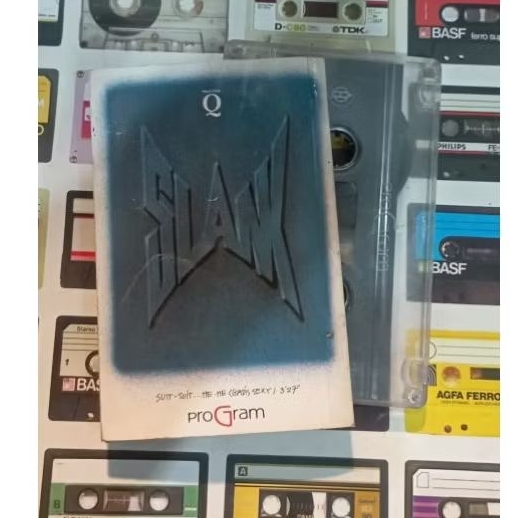 kaset pita slank suit suit hehe