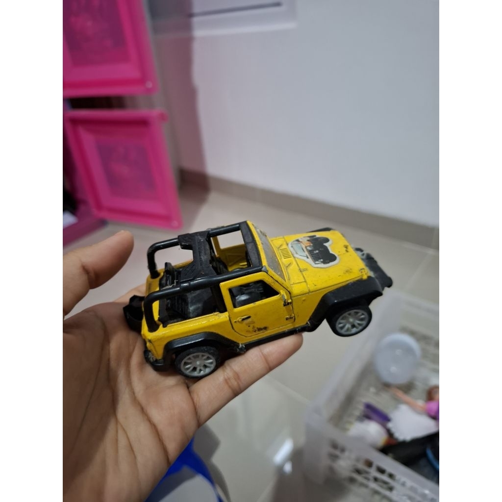 mobil metal preloved