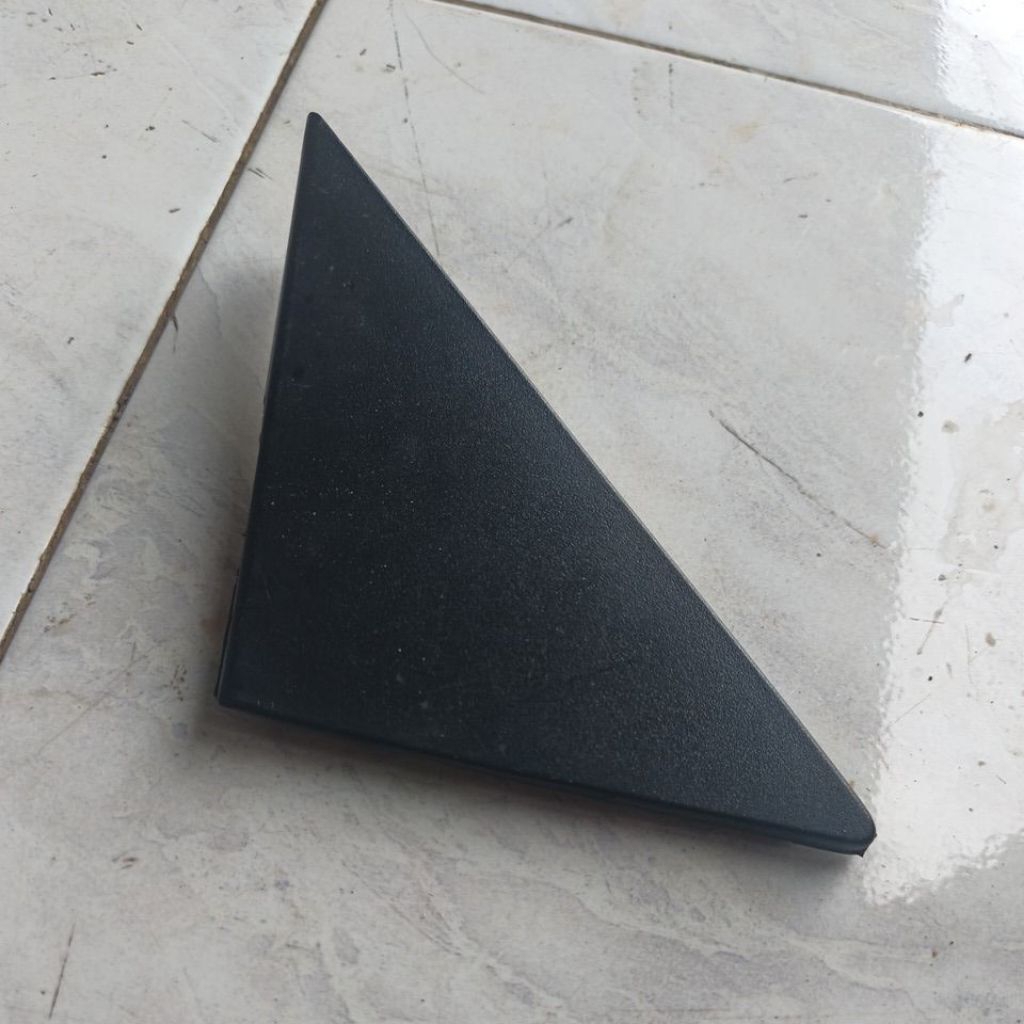 cover segitiga spion kiri mazda interplay