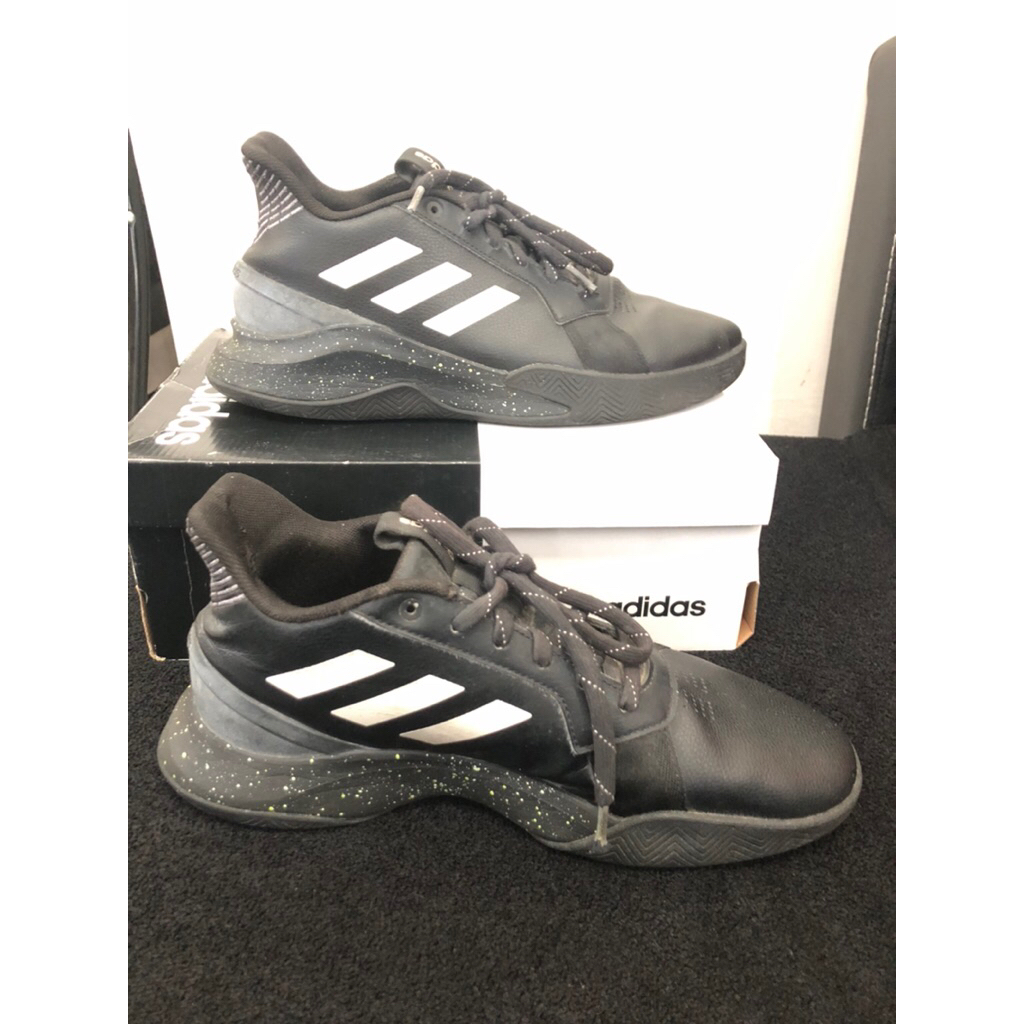 ADIDAS RUNTHEGAME SEPATU BASKETBALL