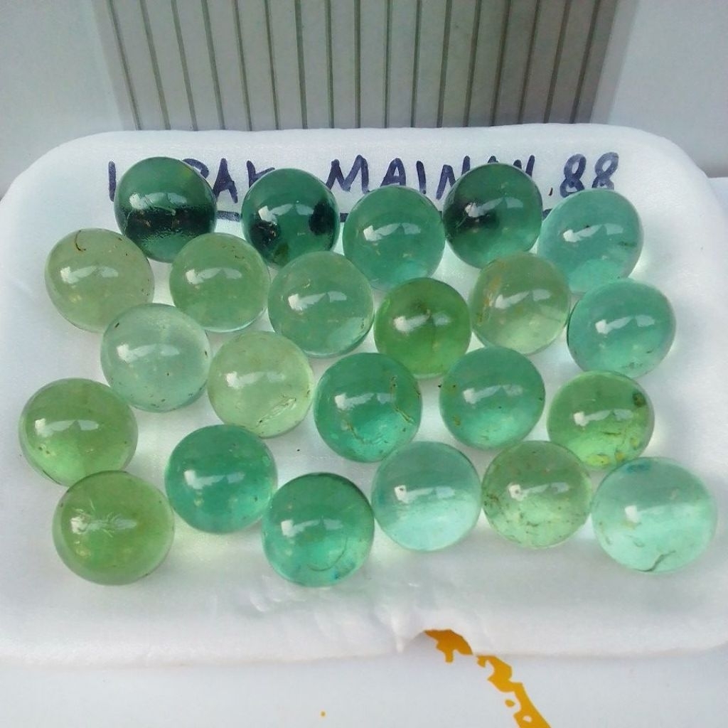 Kelereng Metalik Bening Isi 20 Biji Ukuran -+2Cm ( Lebih Besar Dr Ukuran Sedang Dan Lebih Kecil Dari