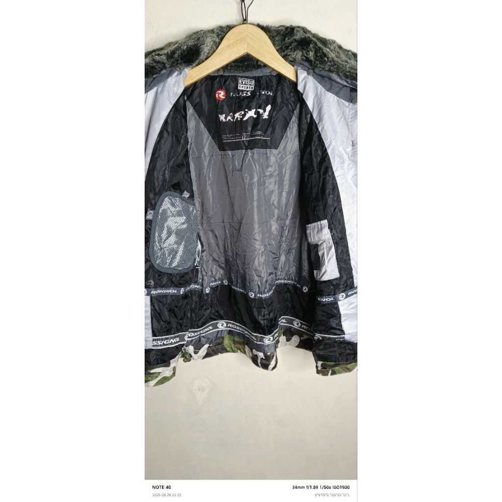 jaket outdoor Evisu