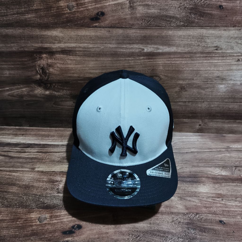 topi snapback new era blank series newyan city logo darknavy white