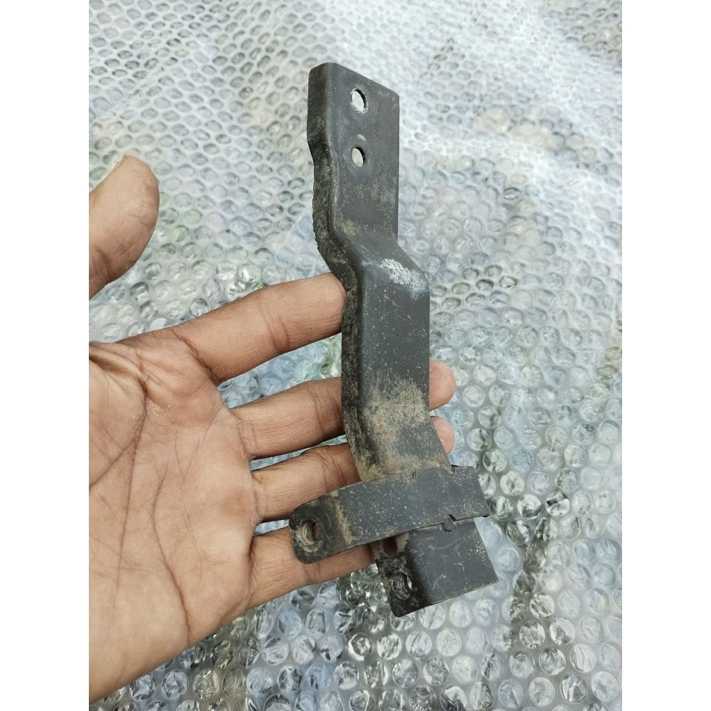 breket spakbor depan dudukan spakbor depan breket spakbor Yamaha mio Mio sporty mio lama old 5TL ori