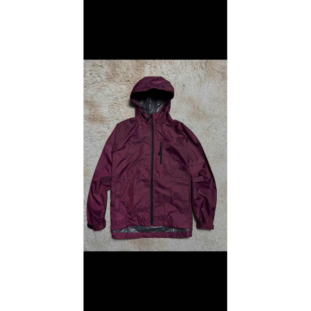 raincoat goretex likenew