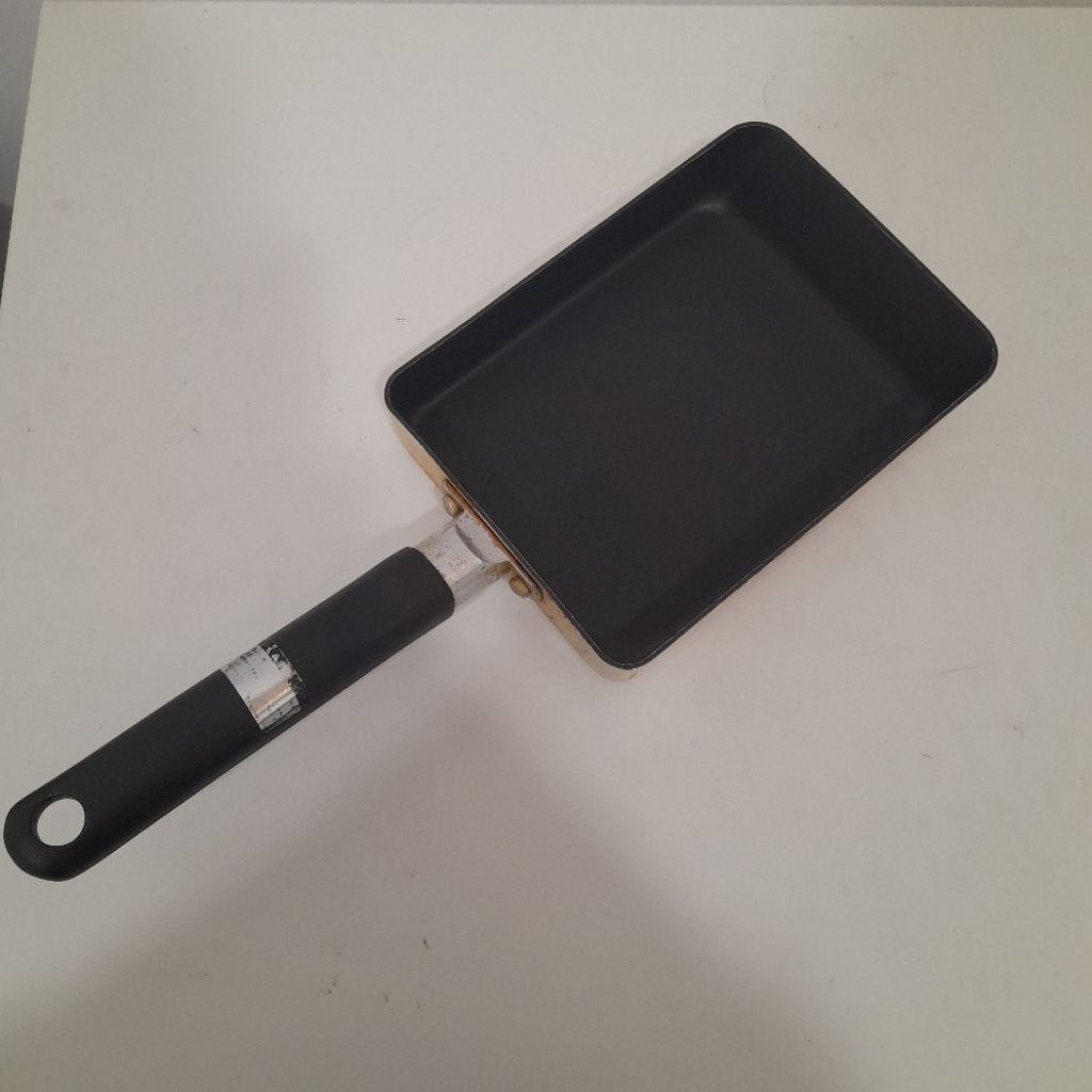 0822. Preloved teflon tamagoyaki ukuran 17 cm