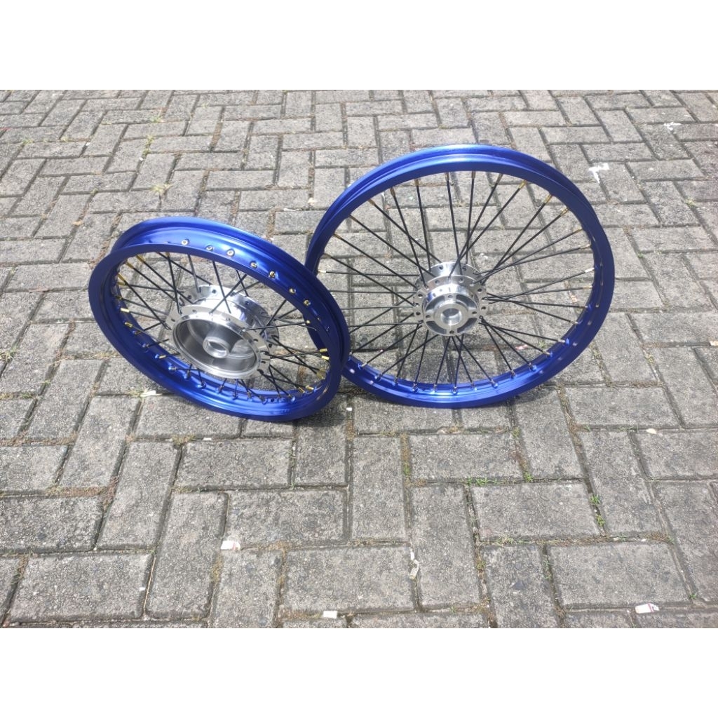 velg MX lama costum ring 19/16 .