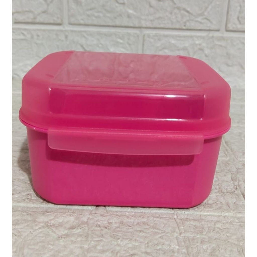 Fancy Signature Tupperware