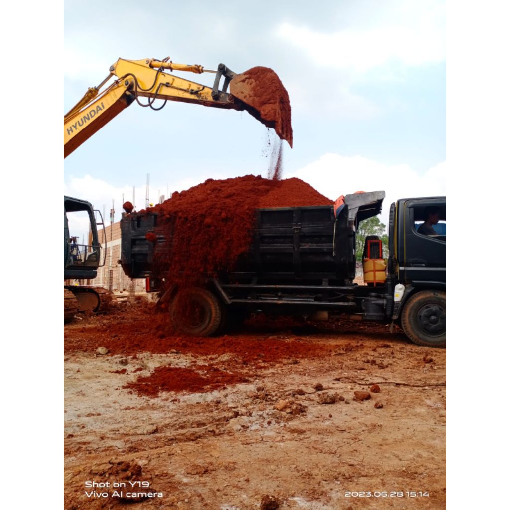Urugan tanah merah - jual urugan di jakarta