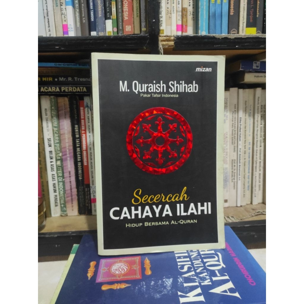 Secercah cahaya ilahi hidup bersama al-quran by M Quraish shihab ASLI ORIGINAL