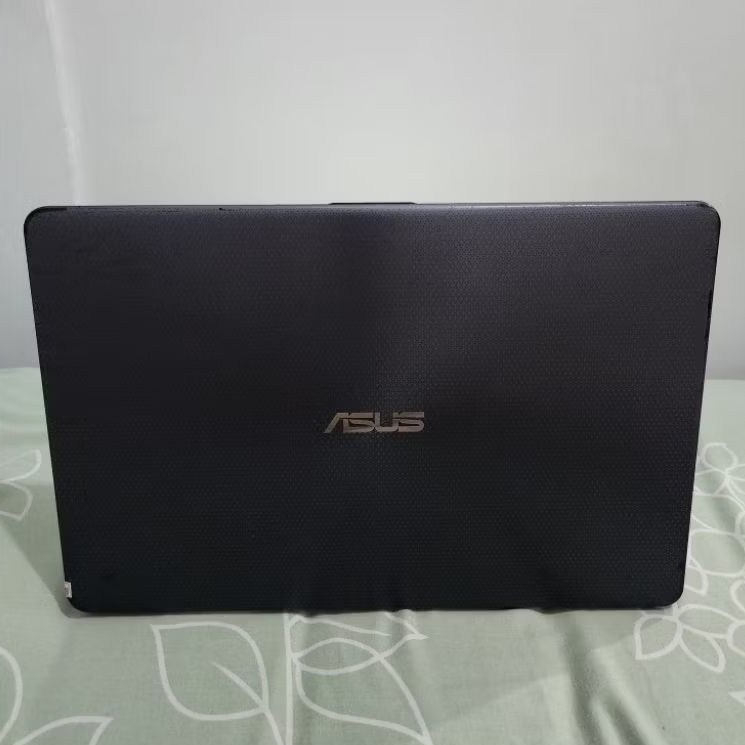 Termurah LAPTOP ASUS VIVOBOOK X505ZA AMD RYZEN 3-2200U RAM 8GB SSD 256GB SECOND FUNGSI NORMAL