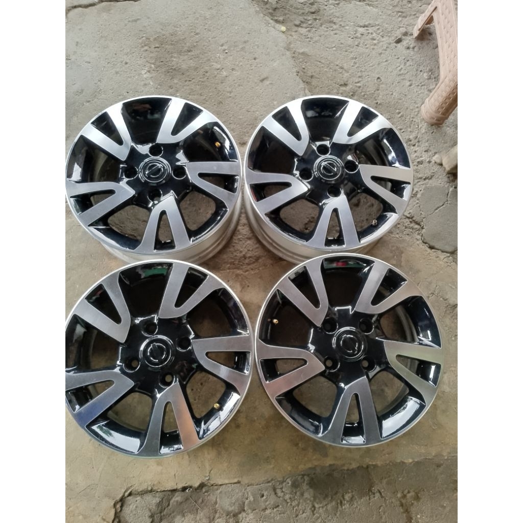 velg grand Livina