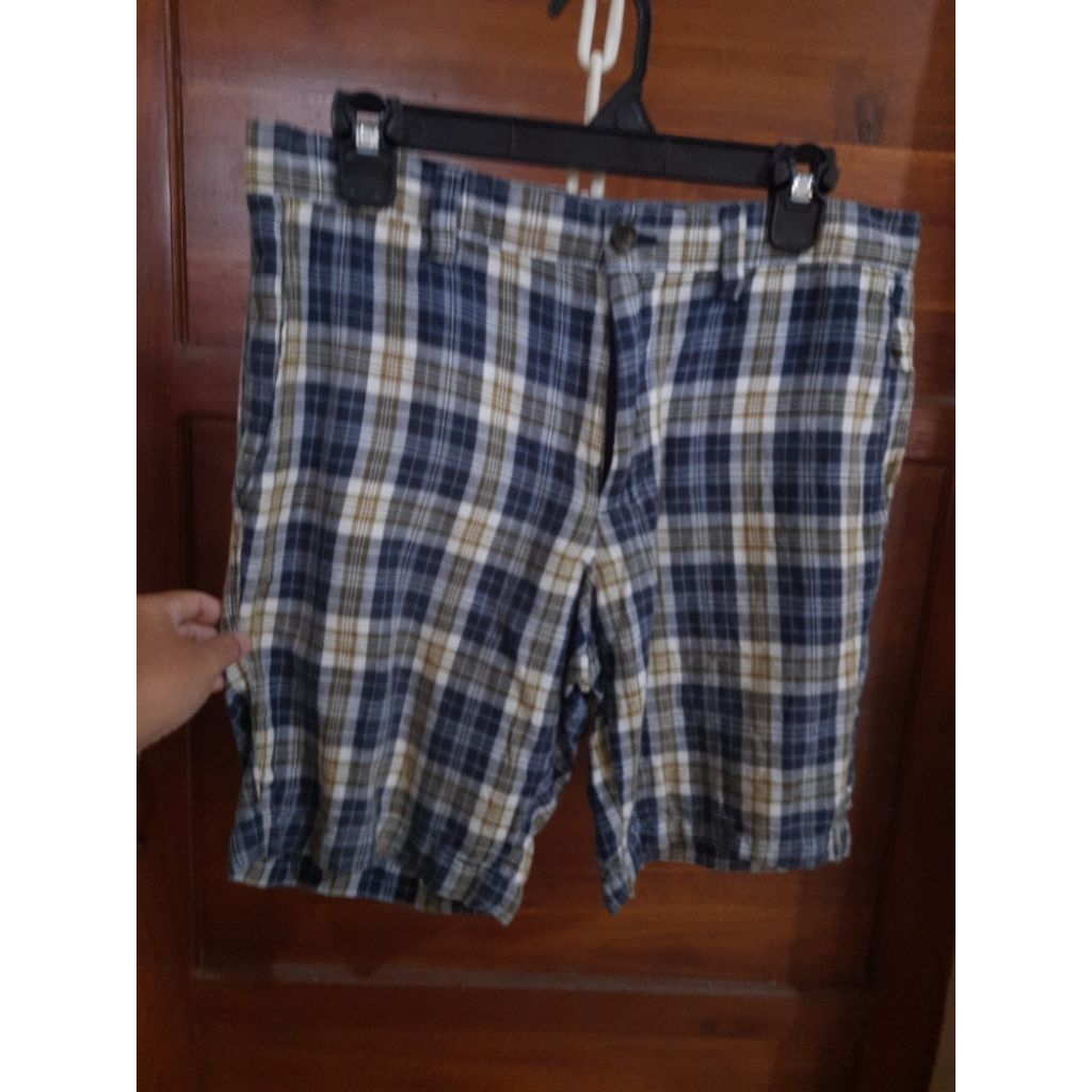 CELANA PENDEK BANANA REPUBLIC