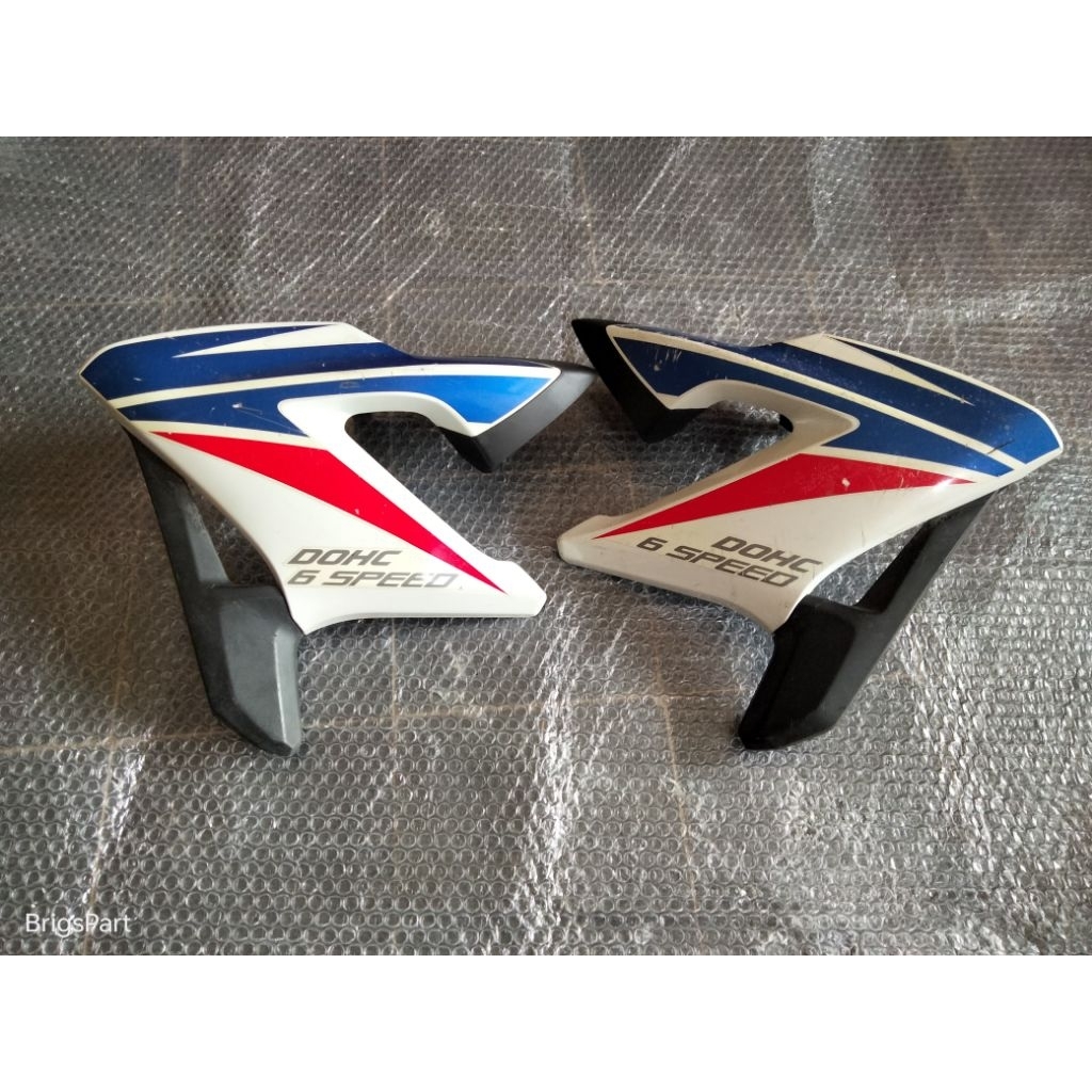 cover sayap kupingan tangki kanan kiri putih honda cb150r cb 150r old lama original