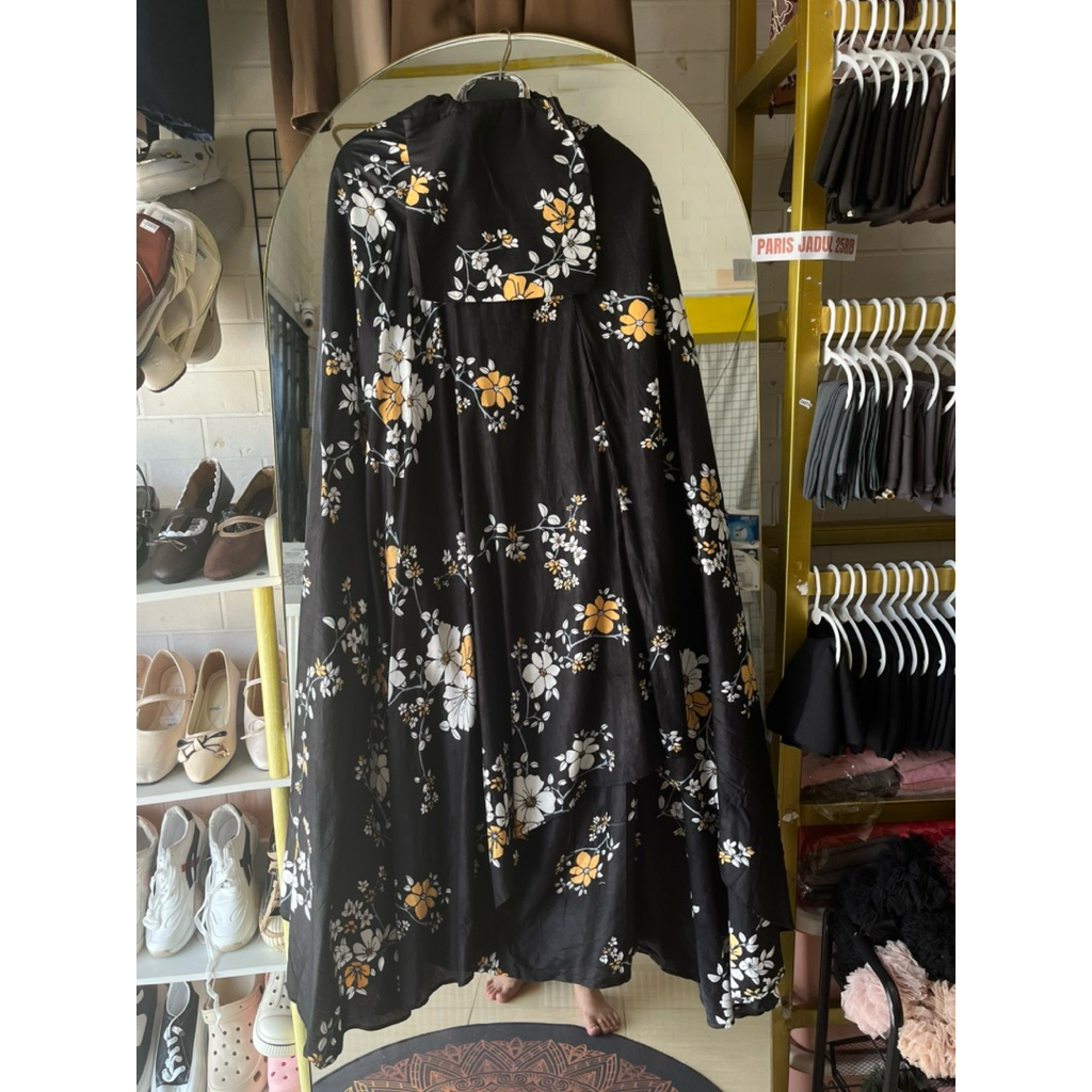 mukena bunga hitam