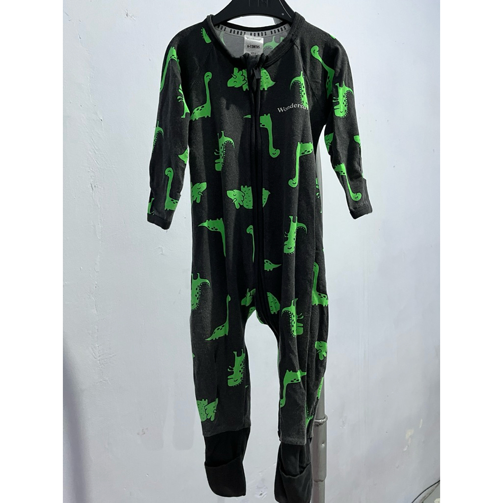 Sleepsuit Bonds