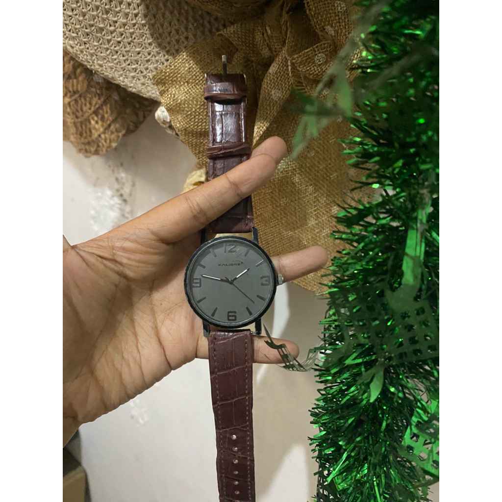 jam tangan kalibre