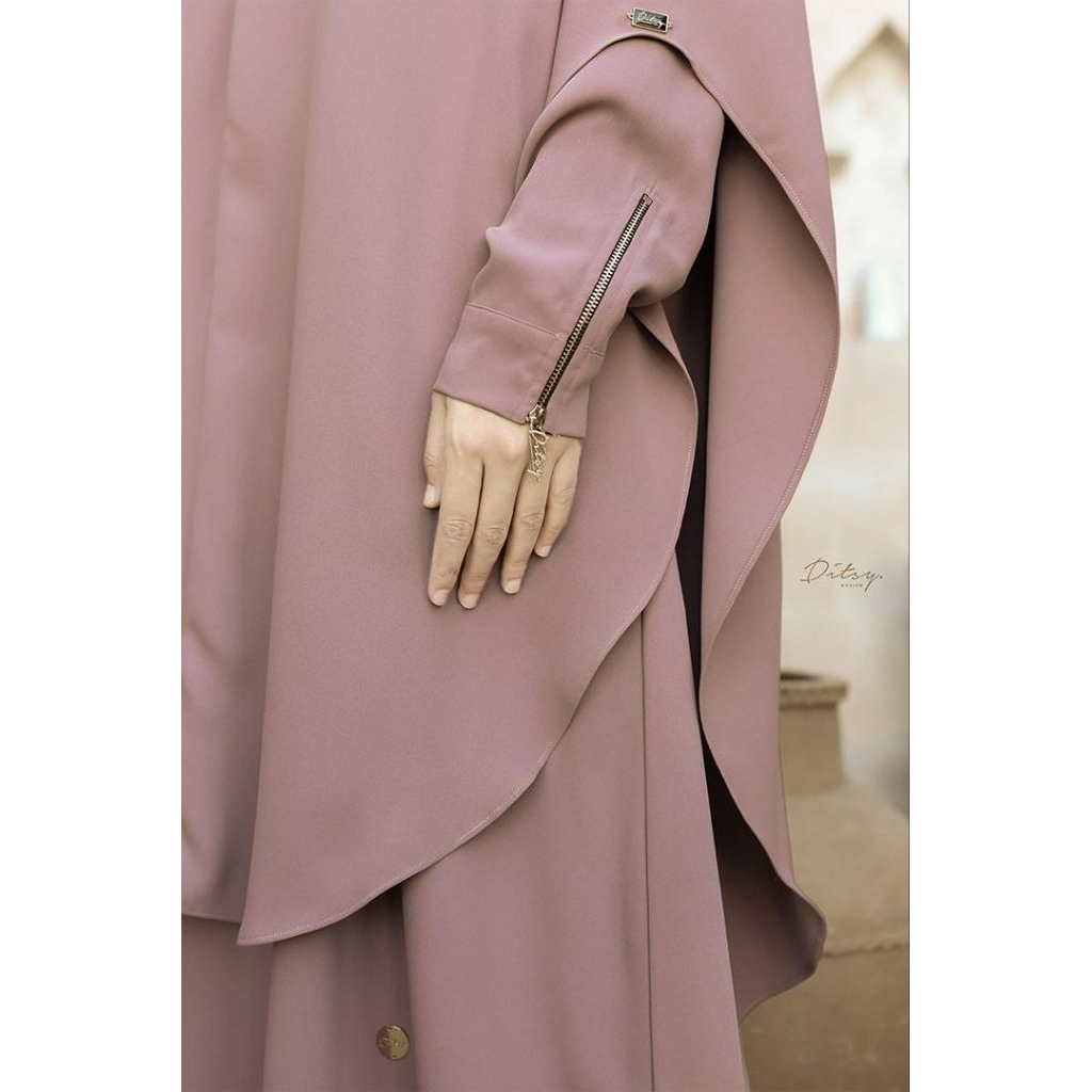 Ditsy Moslem Lelia Raina Vhaala Leona Rabeea