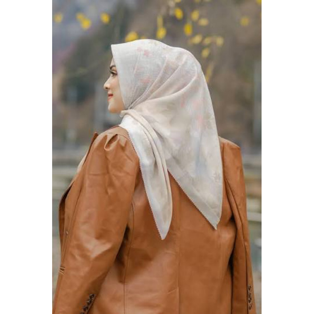 BUTTONSCARVES ISELTWALD SQUARE - SNOW