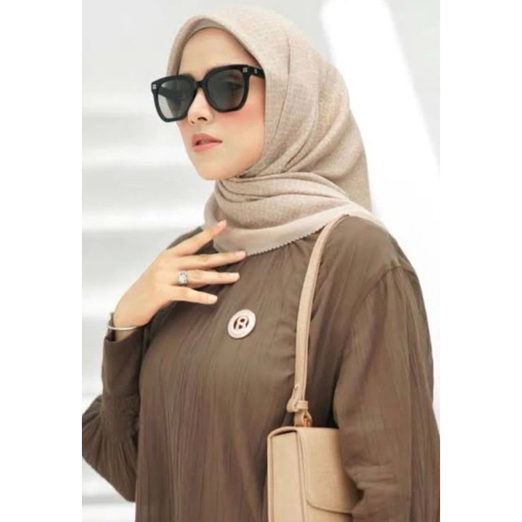 Buttonscarves Tapis Square Series Hijab Voile Original