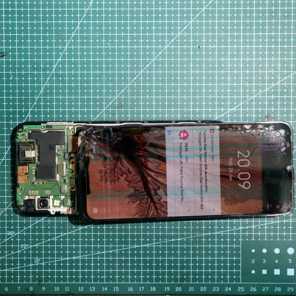 LCD Bekas Rusak Infinix Hot 10 Play / 11 Play  Sudah Test Lampu Backlight Nyala Garis / Tompel