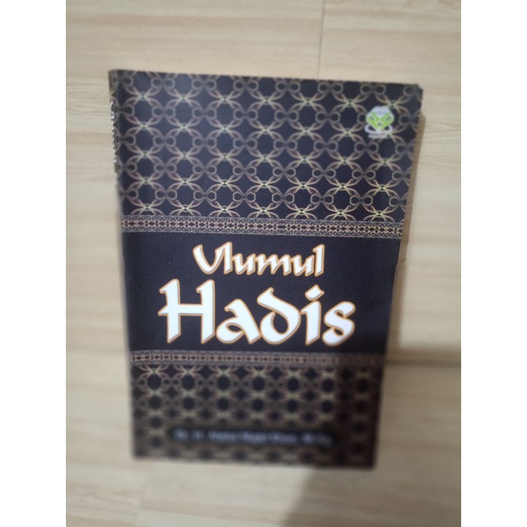 ULUMUL HADIS by dr.h.abdul majid khon, m.ag.