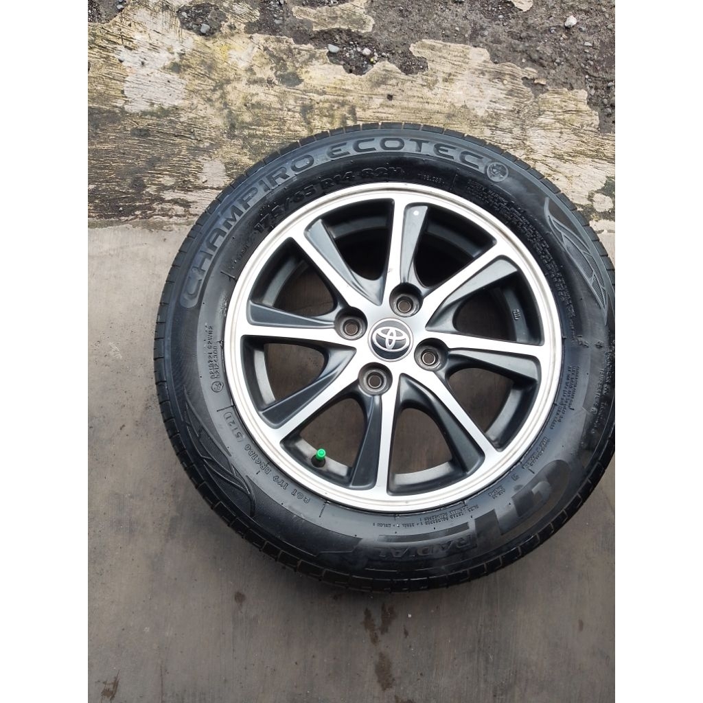 VELG SEREP ORI CALYA RING 14 PCD KOMPLIT BAN