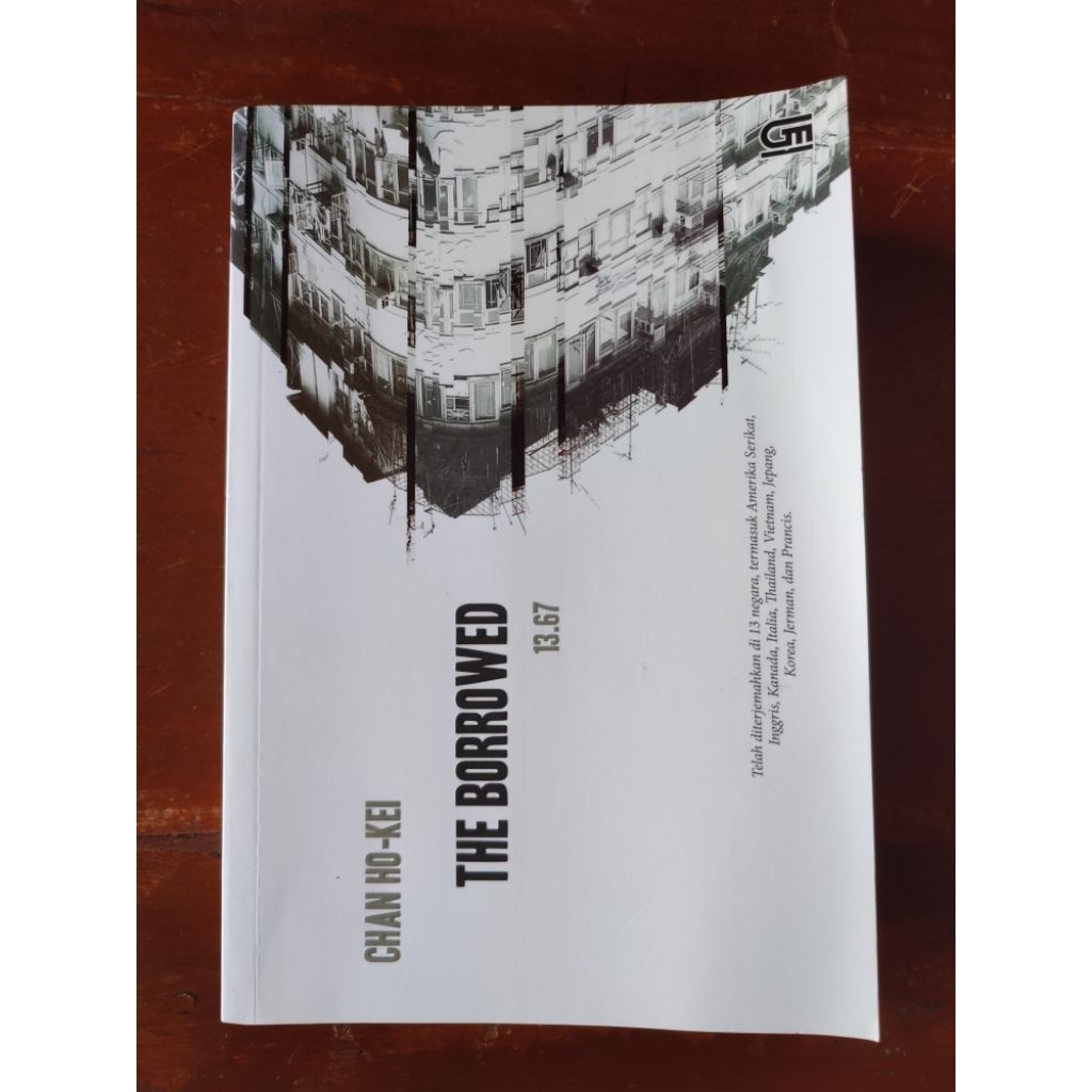 PRELOVED NOVEL THE BORROWED