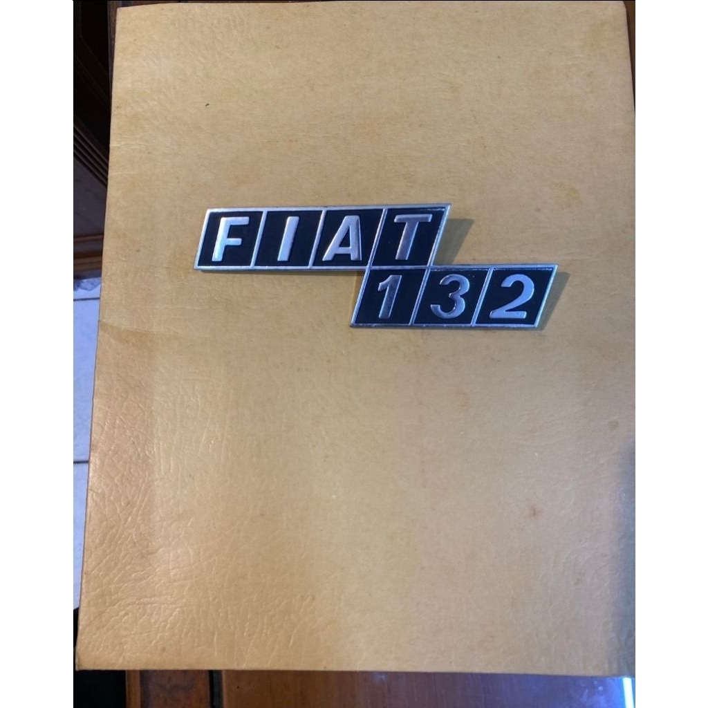 Emblem Fiat 132