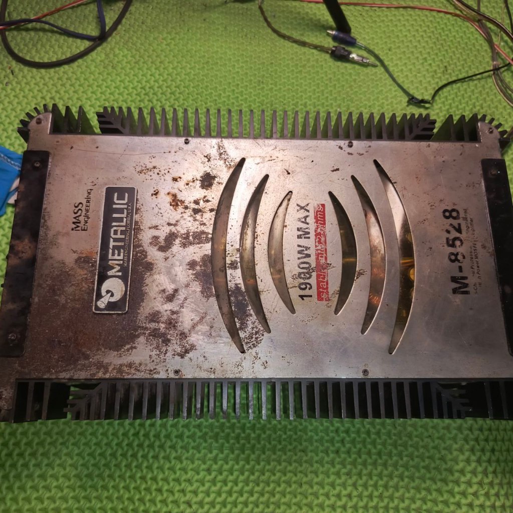 Power Metallic 5 Channel Audio Mobil Amplifier | Metallic M-8528 | Kondisi Bekas Normal