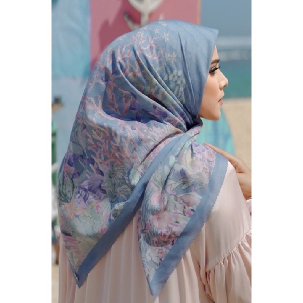 Preloved Buttonscarves Mermaid series Blue