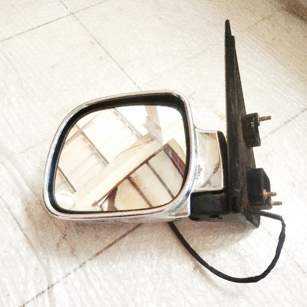 SPION ELEKTRIK KACA DAN LIPAT OTOMATIS ATAU RETRACT KIRI DAIHATSU TARUNA OXXY