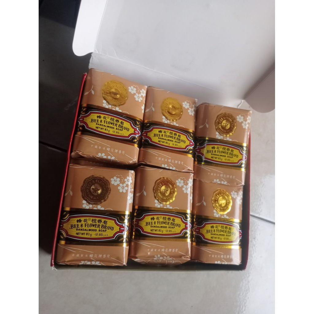 Bee & Flower Soap Sandalwood 81 gram ( Sabun Tawon ) Original