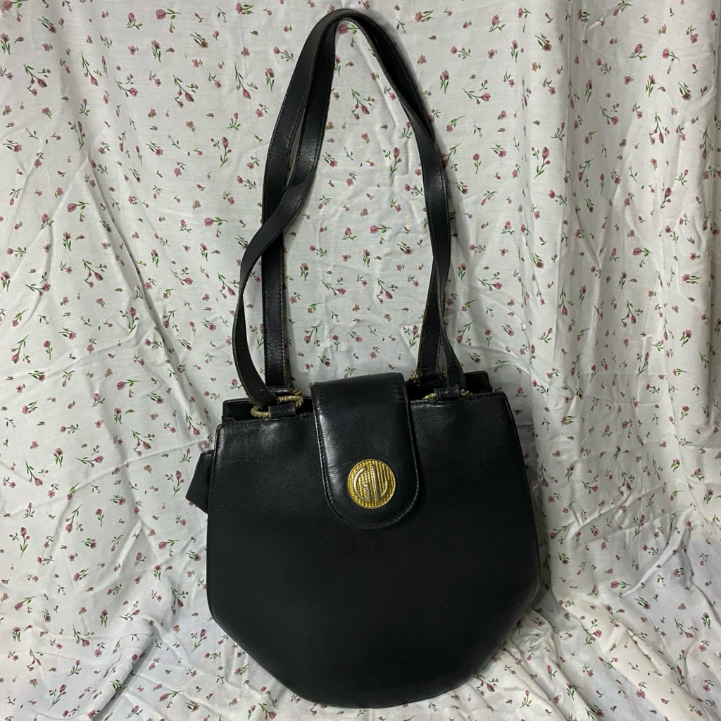 Guy Laroche Leather Bag