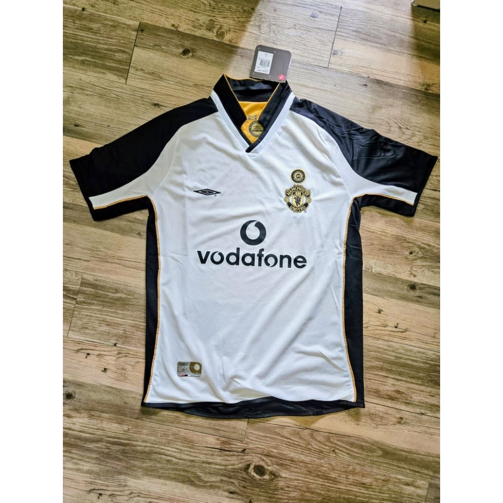 Jersey Manchester United 2001/2002 reversible Vodafone size L Umbro (tanpa no tanpa nama)
