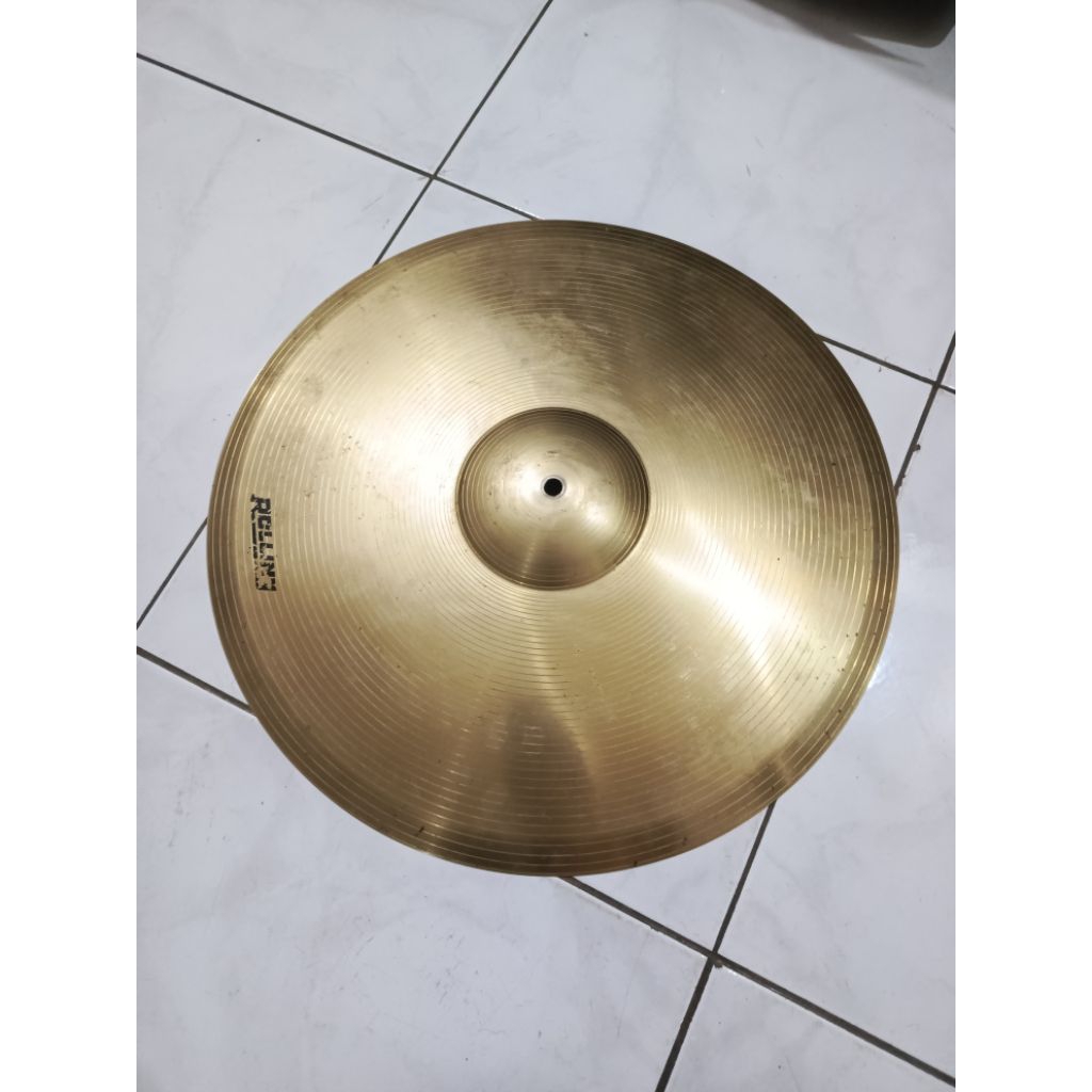 Cymbal drum ride 18 inc